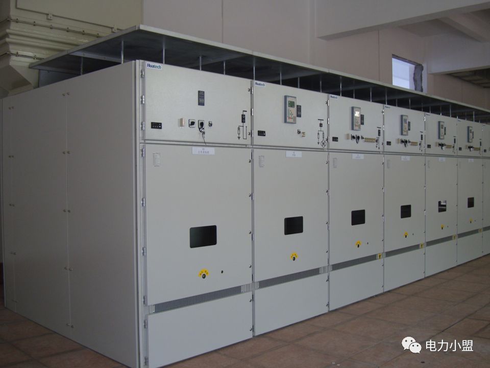 大約35kv高電壓開關(guān)柜！