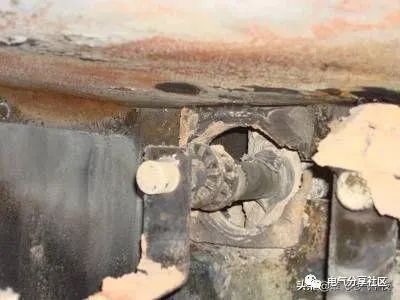 輕微開關(guān)柜故障會造成重大損失，請注意高壓電工