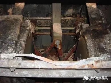 輕微開關(guān)柜故障會造成重大損失，請注意高壓電工