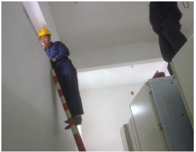 高壓開關(guān)柜安裝過程及注意事項詳細(xì)說明，有插圖，非常實用！