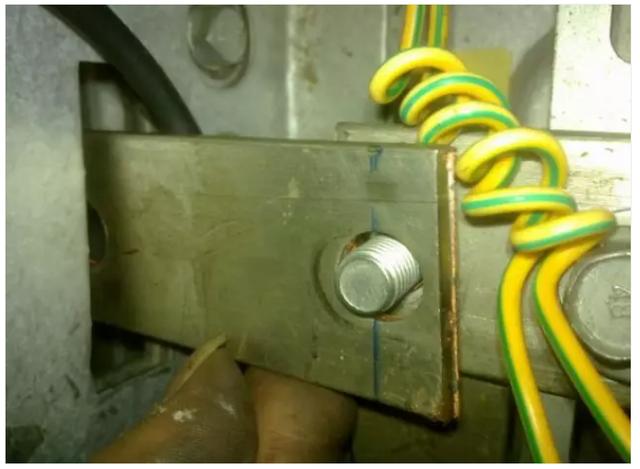 高壓開關(guān)柜安裝過程及注意事項詳細(xì)說明，有插圖，非常實用！