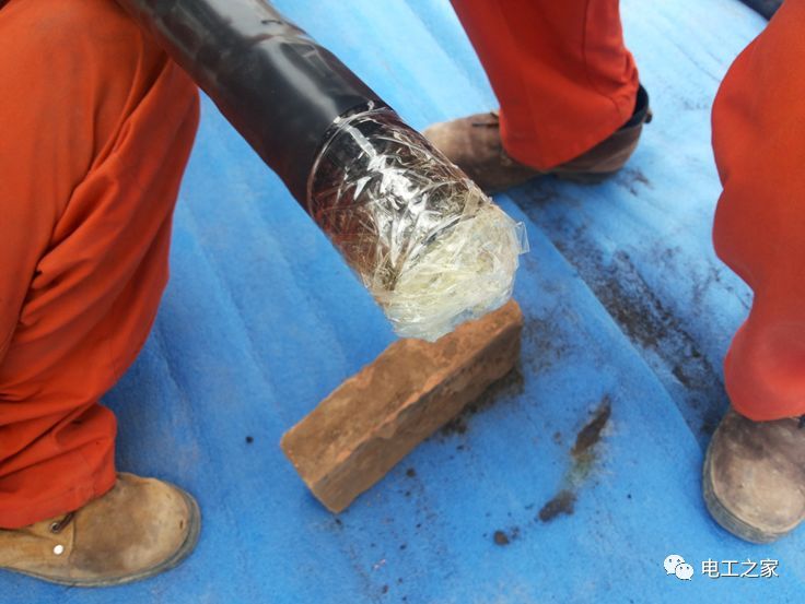 一條完成開關(guān)柜安裝，電纜橋架施工，電纜敷設(shè)及布線施工，照明配電箱施工