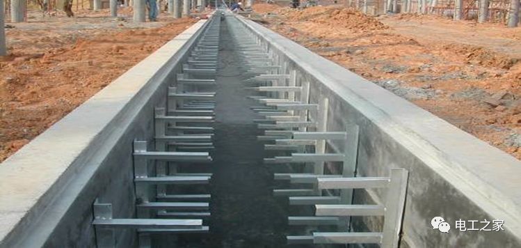 一條完成開關(guān)柜安裝，電纜橋架施工，電纜敷設(shè)及布線施工，照明配電箱施工