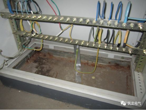 《建筑電氣工程施工質(zhì)量驗收規(guī)范》GB50303-2015 配電箱(機柜)安裝詳細(xì)說明！