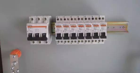 中國(guó)電力網(wǎng):圖文并茂教你如何做好配電箱內(nèi)部布線(xiàn)