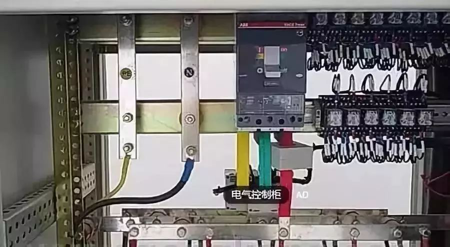 配電柜安裝禁忌:一個錯誤往往會導(dǎo)致無盡的麻煩。
