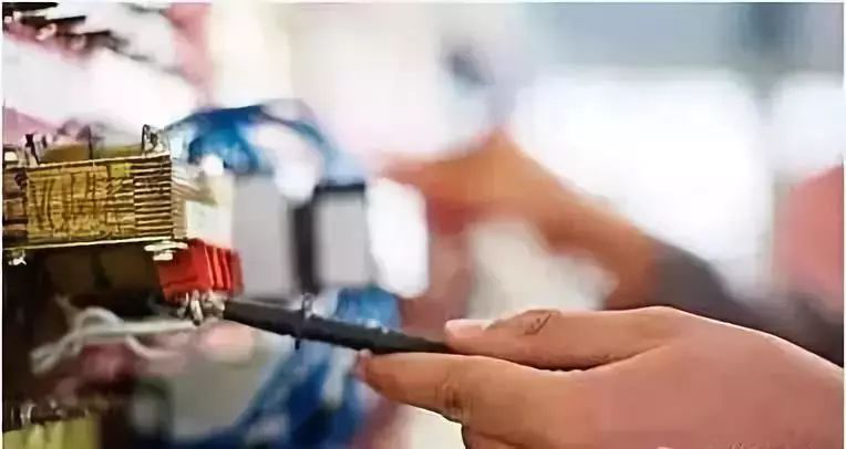 配電柜安裝禁忌:一個錯誤往往會導(dǎo)致無盡的麻煩。