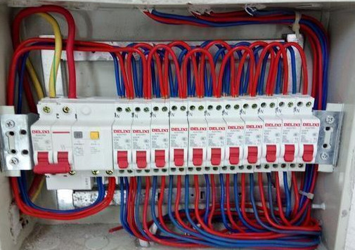 配電箱開關(guān)的并聯(lián)方法是什么？讀完之后，我學(xué)到了很多。讓我們趕快把它收起來。