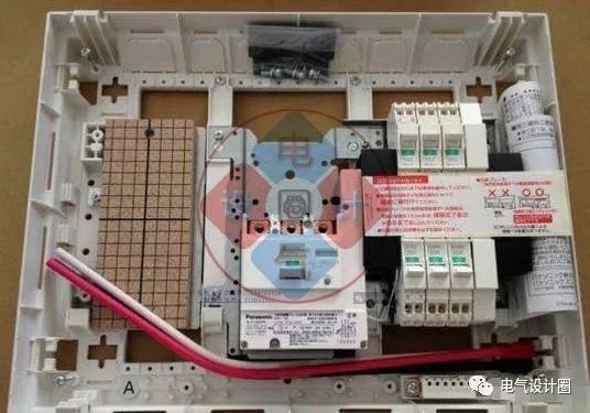 日本的配電箱設(shè)計太先進了，難怪國內(nèi)的漏電開關(guān)總是跳閘！